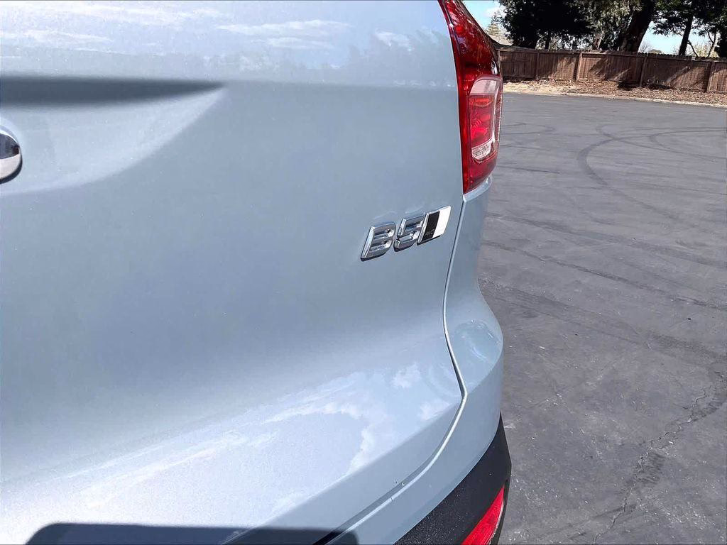 Certified 2023 Volvo XC40 B5 Plus Dark Theme