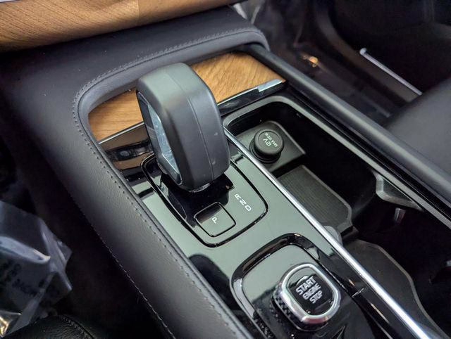 Certified 2023 Volvo XC90 B6 Plus 6-Seater