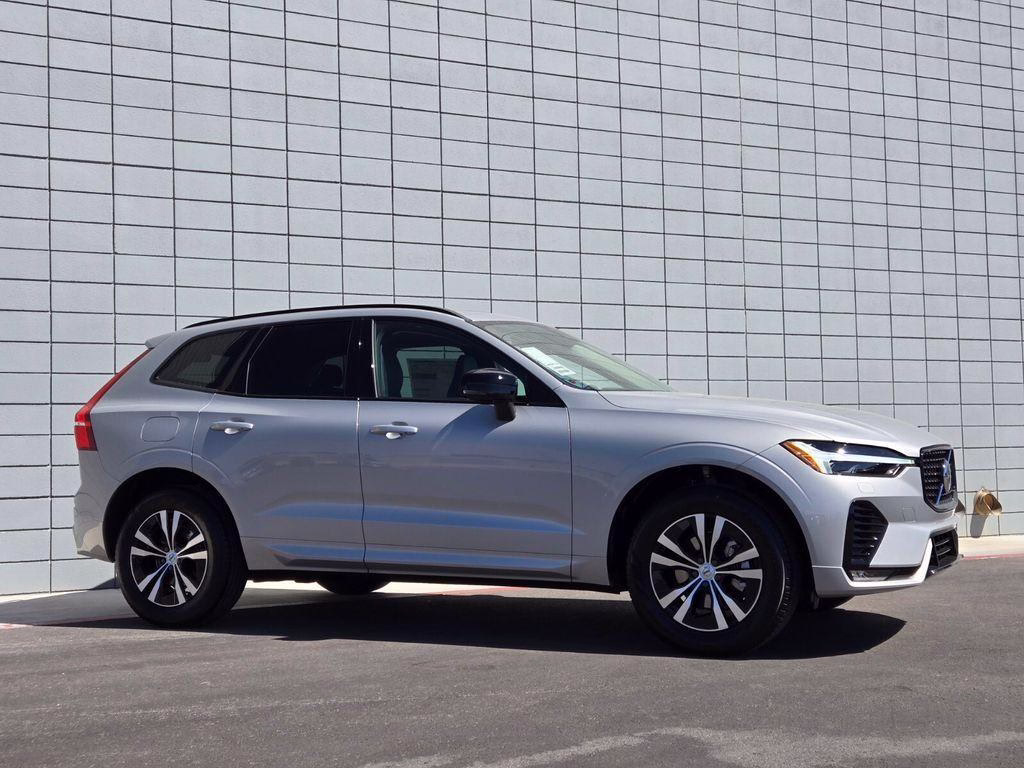 New 2025 Volvo XC60 B5 Core