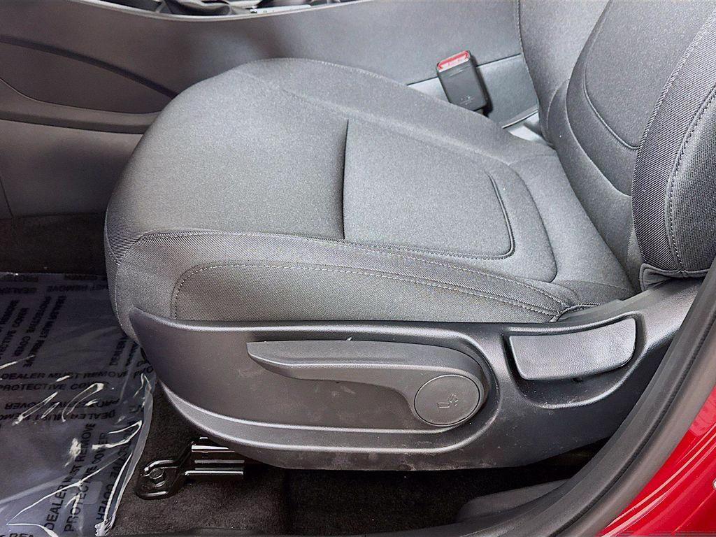 New 2025 Hyundai TUCSON SE