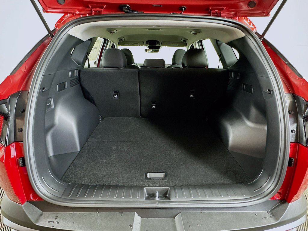 New 2025 Hyundai TUCSON SE