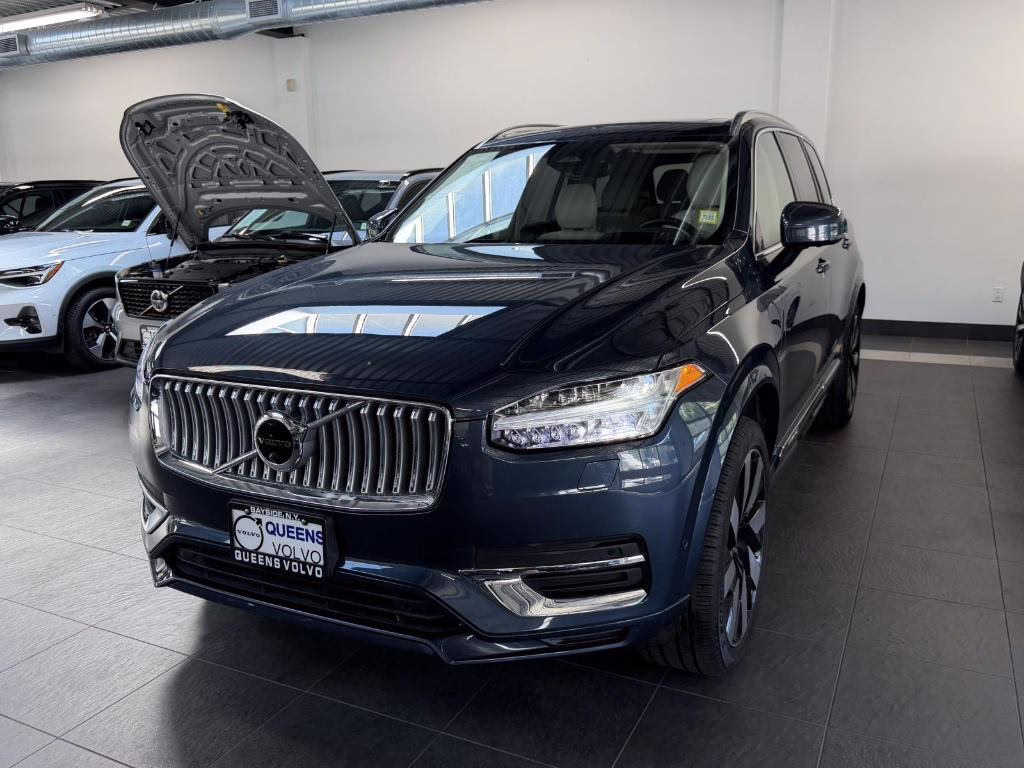 Certified 2023 Volvo XC90 Recharge Plug-In Hybrid T8 Ultimate 6-Seater