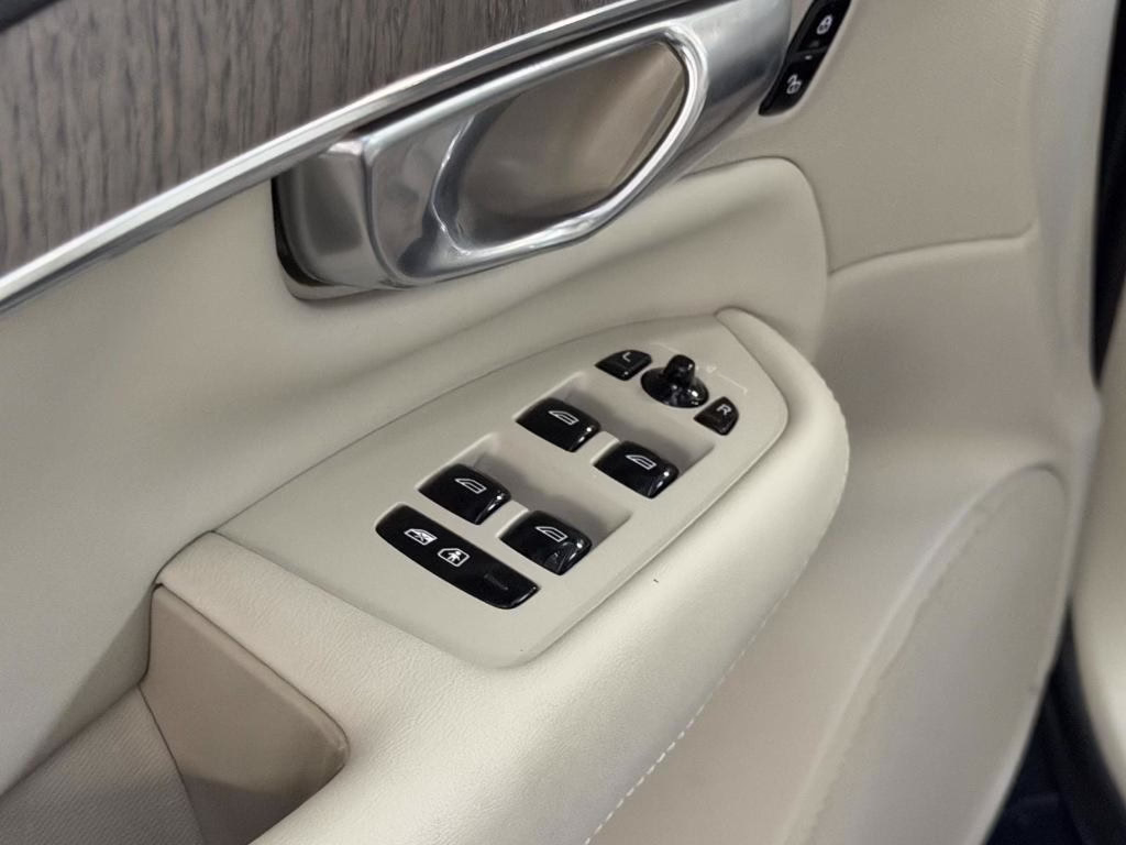 Certified 2023 Volvo XC90 Recharge Plug-In Hybrid T8 Ultimate 6-Seater