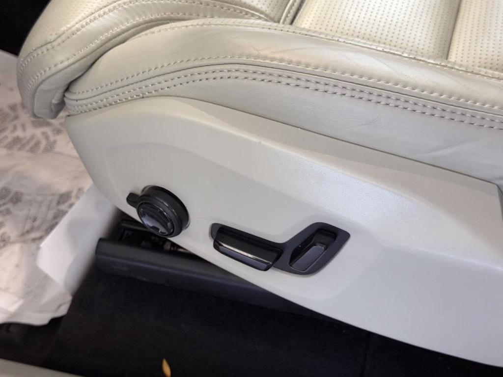 Certified 2023 Volvo XC90 Recharge Plug-In Hybrid T8 Ultimate 6-Seater