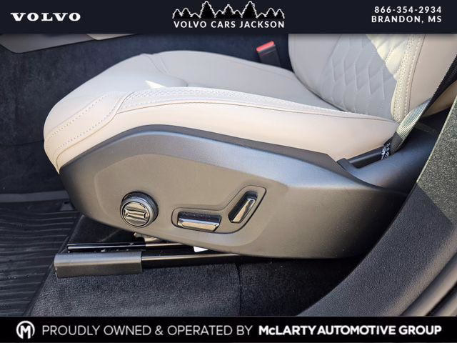 New 2026 Volvo XC90 Plus, B6 AWD Gas (mild hybrid), Gasoline, Bright, 7 Seats