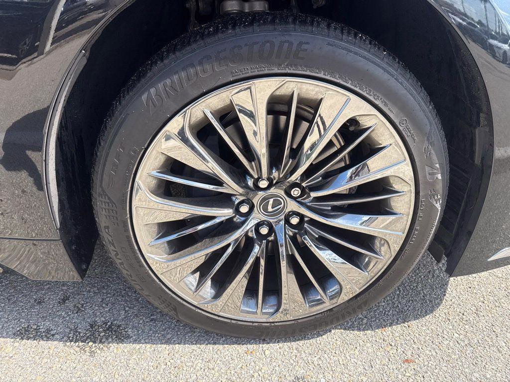 Certified 2023 Lexus LS 500 Base