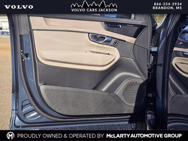 New 2026 Volvo XC90 Plus, B6 AWD Gas (mild hybrid), Gasoline, Bright, 7 Seats