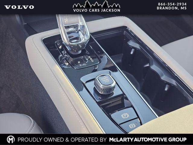 New 2026 Volvo XC90 Plus, B6 AWD Gas (mild hybrid), Gasoline, Bright, 7 Seats