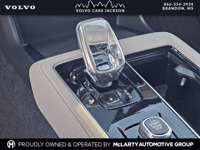 New 2026 Volvo XC90 Plus, B6 AWD Gas (mild hybrid), Gasoline, Bright, 7 Seats
