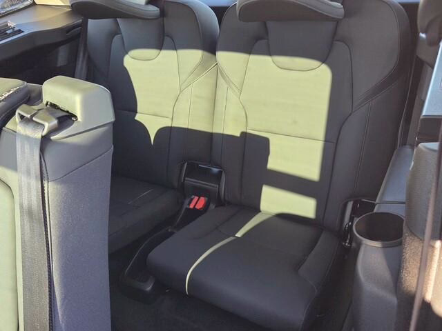 New 2026 Volvo XC90 B5 Core