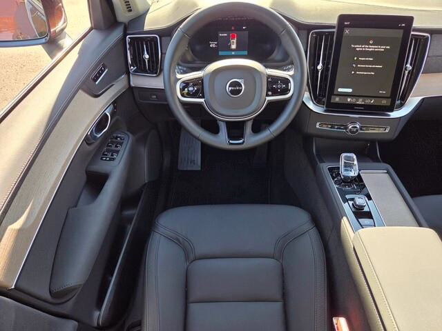 New 2026 Volvo XC90 B5 Core