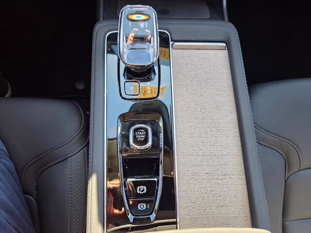 New 2026 Volvo XC90 B5 Core