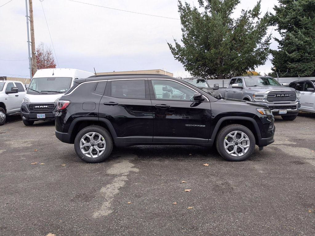 New 2026 Jeep Compass Latitude