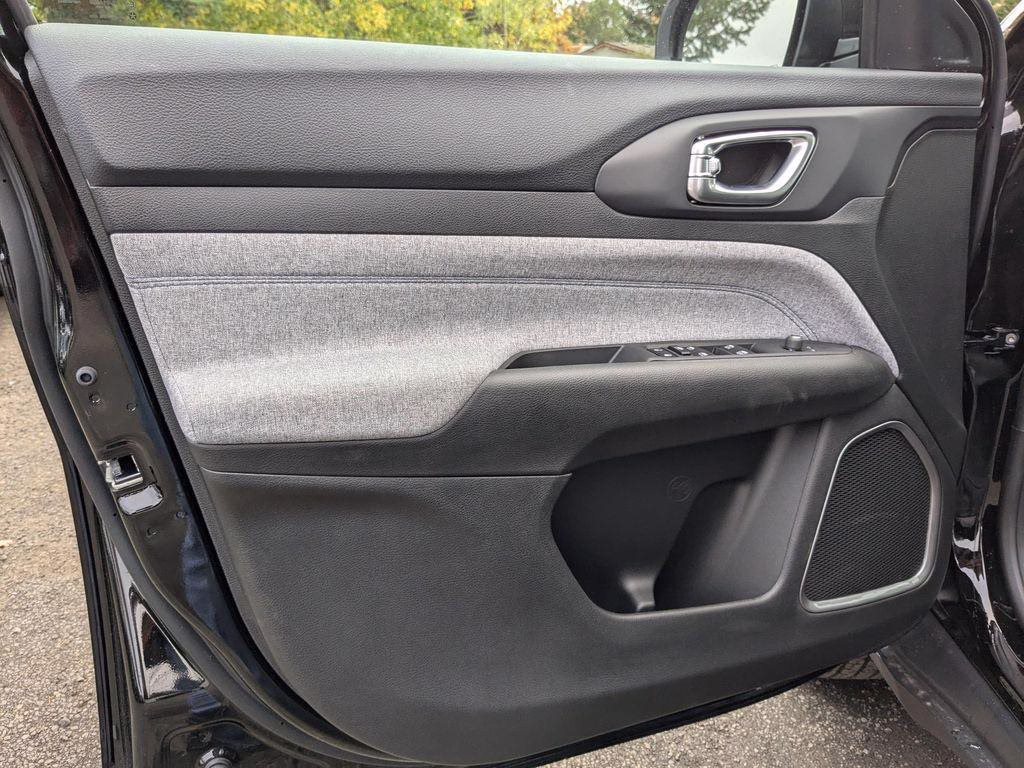 New 2026 Jeep Compass Latitude