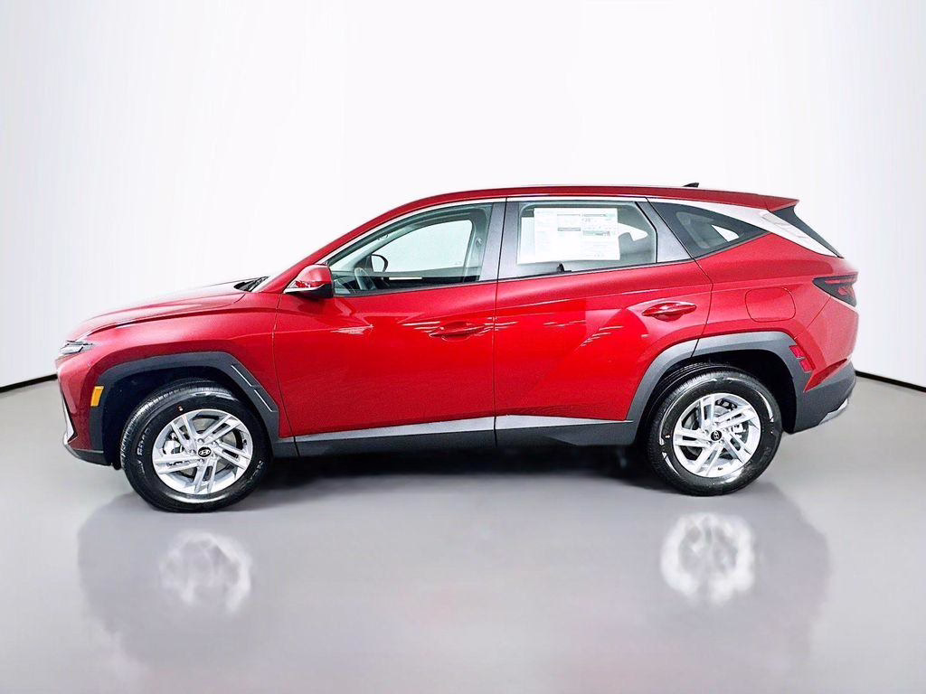 New 2025 Hyundai TUCSON SE