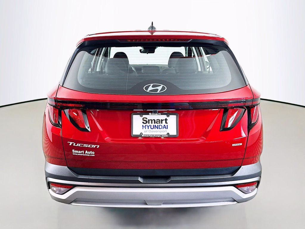 New 2025 Hyundai TUCSON SE