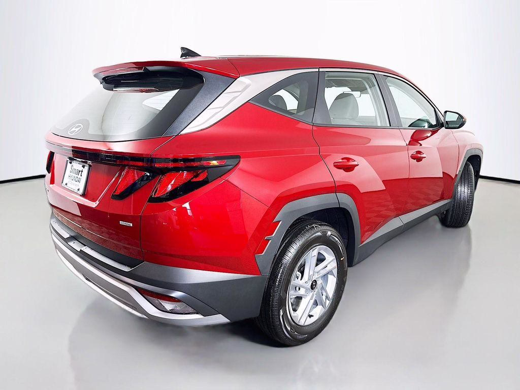 New 2025 Hyundai TUCSON SE