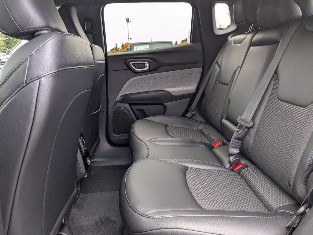 New 2026 Jeep Compass Latitude