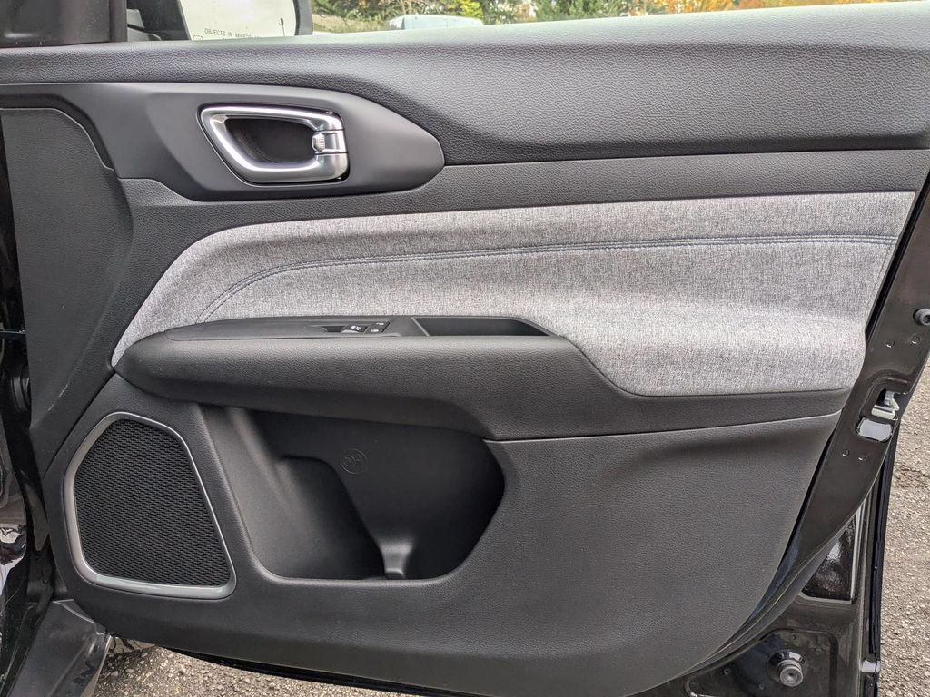 New 2026 Jeep Compass Latitude