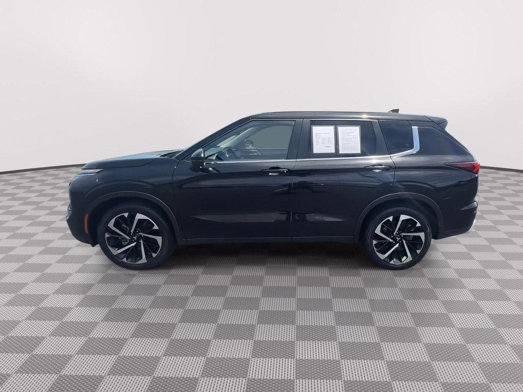 Certified 2024 Mitsubishi Outlander SE
