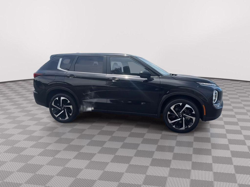 Certified 2024 Mitsubishi Outlander SE