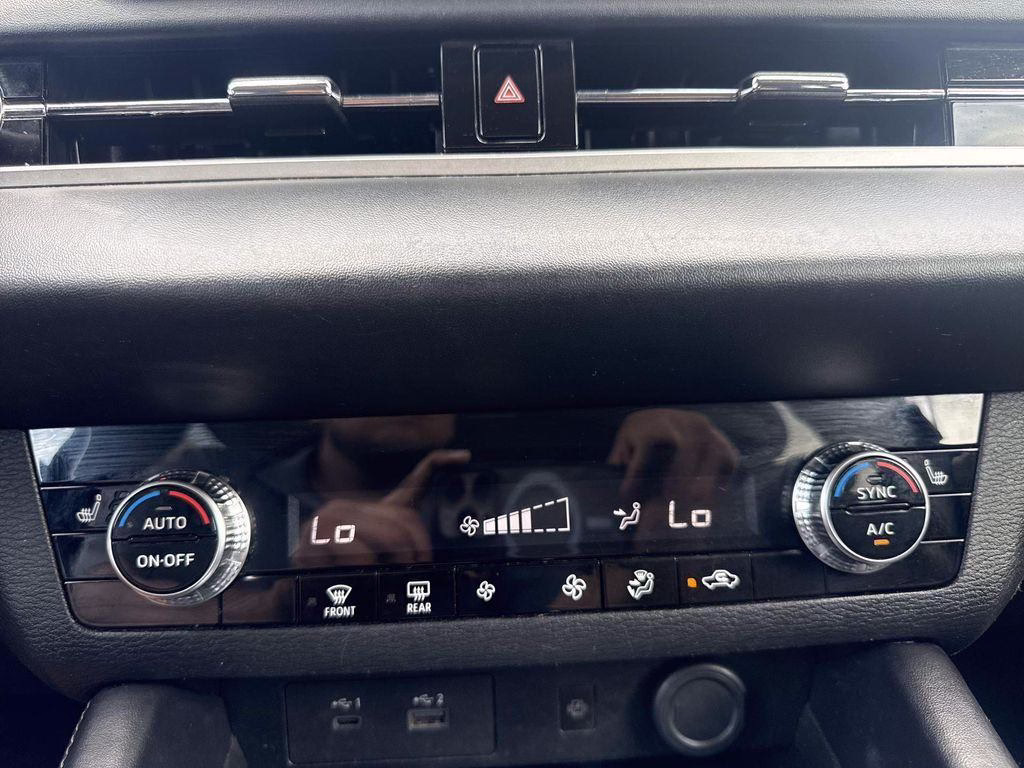 Certified 2024 Mitsubishi Outlander SE