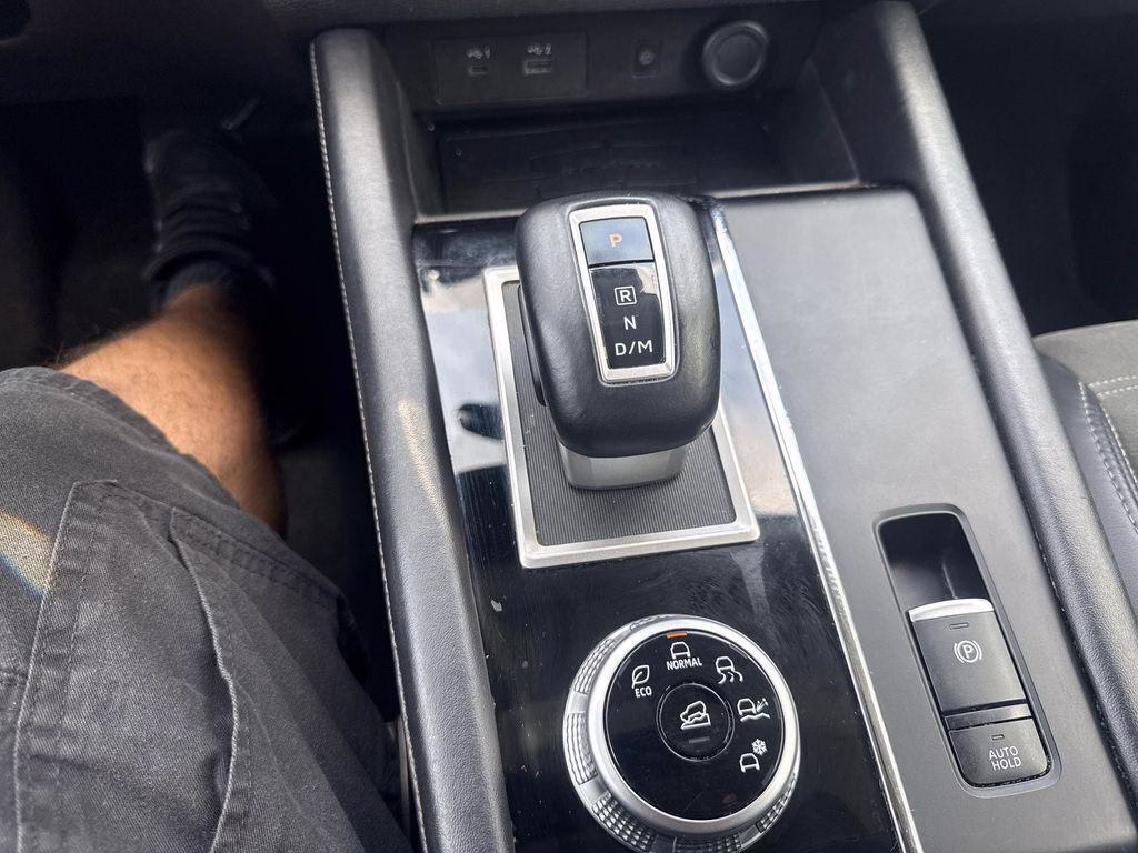 Certified 2024 Mitsubishi Outlander SE