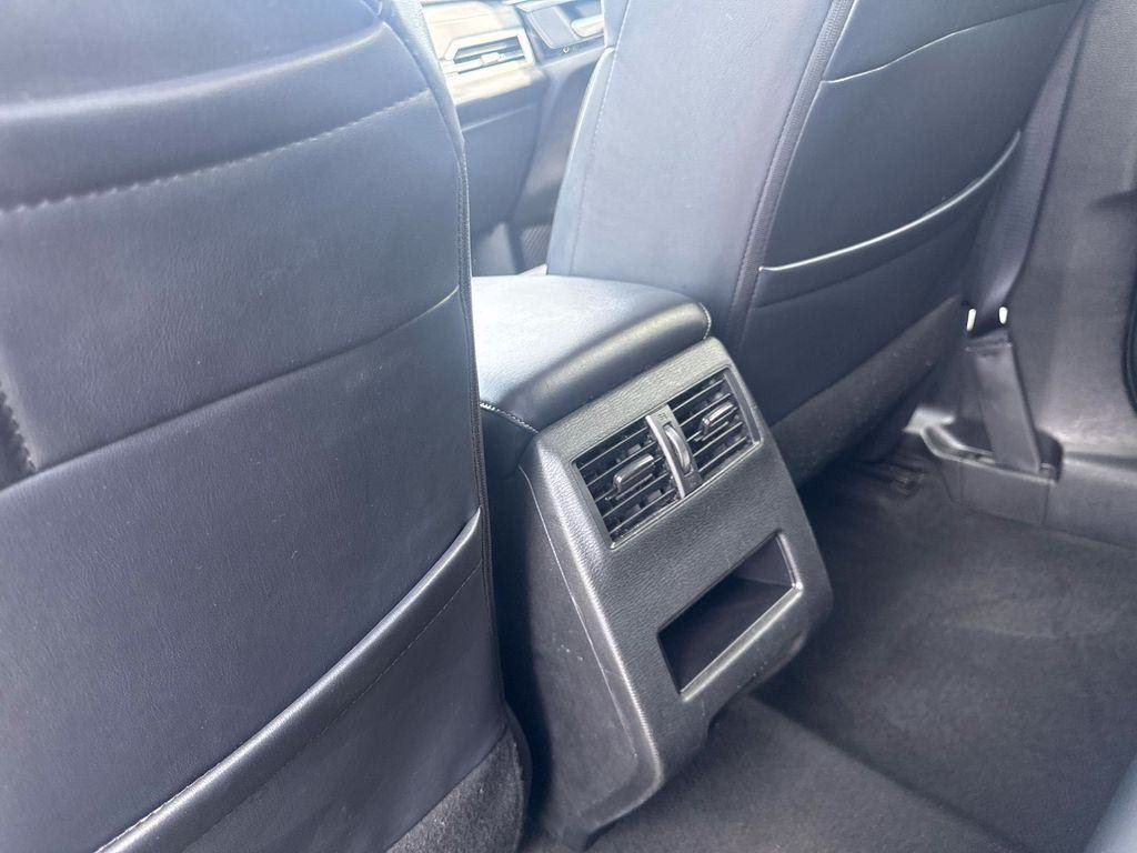Certified 2024 Mitsubishi Outlander SE
