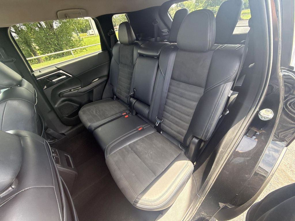 Certified 2024 Mitsubishi Outlander SE